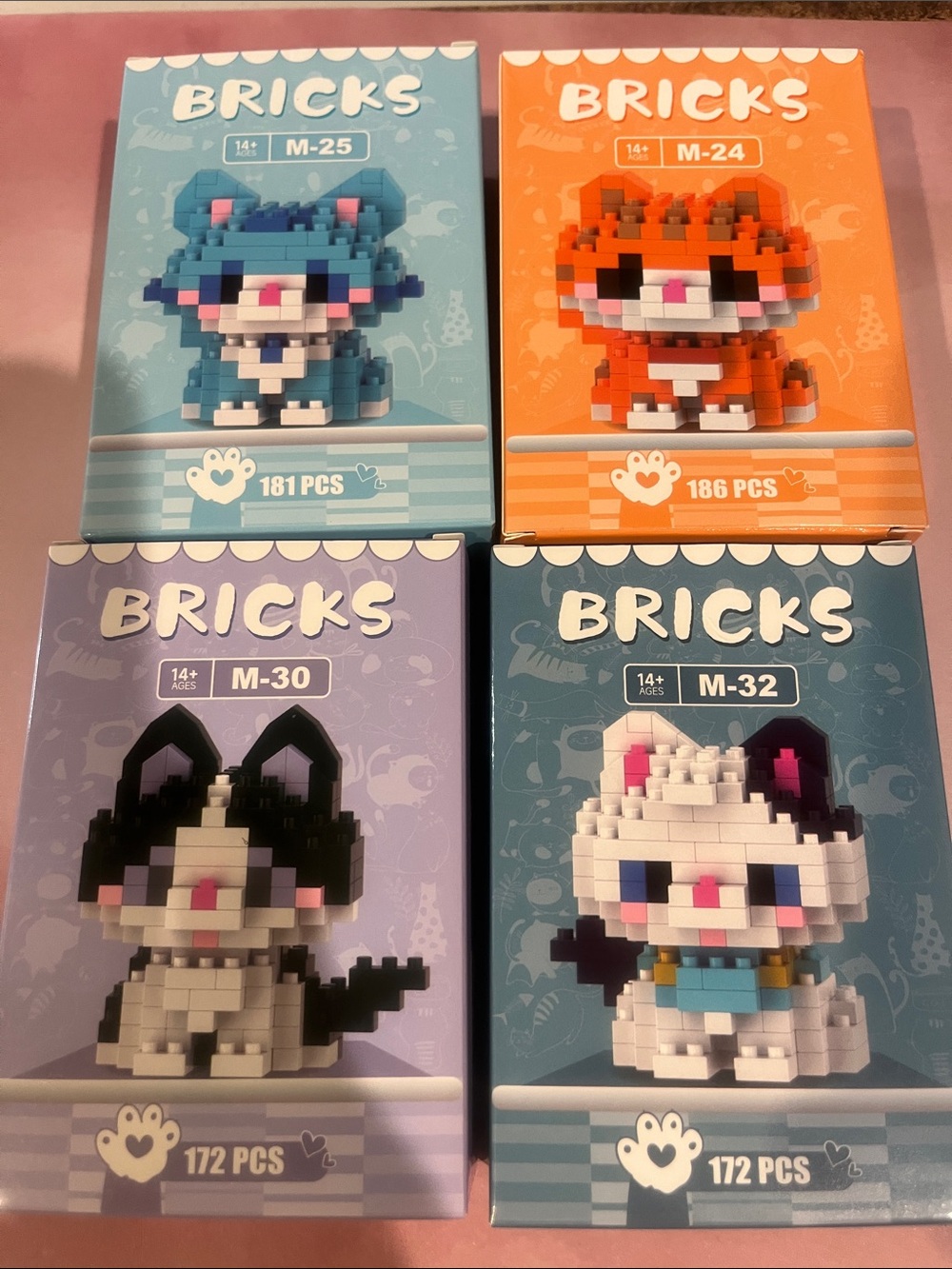 M-32 White Cat Mini Building Block Figure